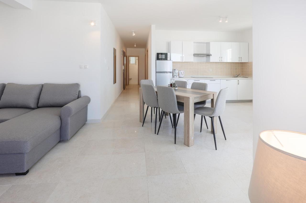 Apartamento Sea View By Moro Malinska Exterior foto