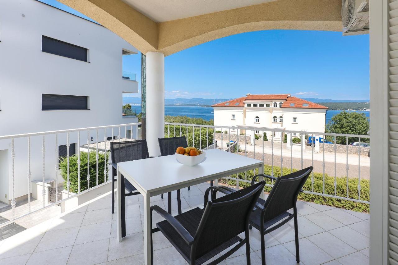 Apartamento Sea View By Moro Malinska Exterior foto