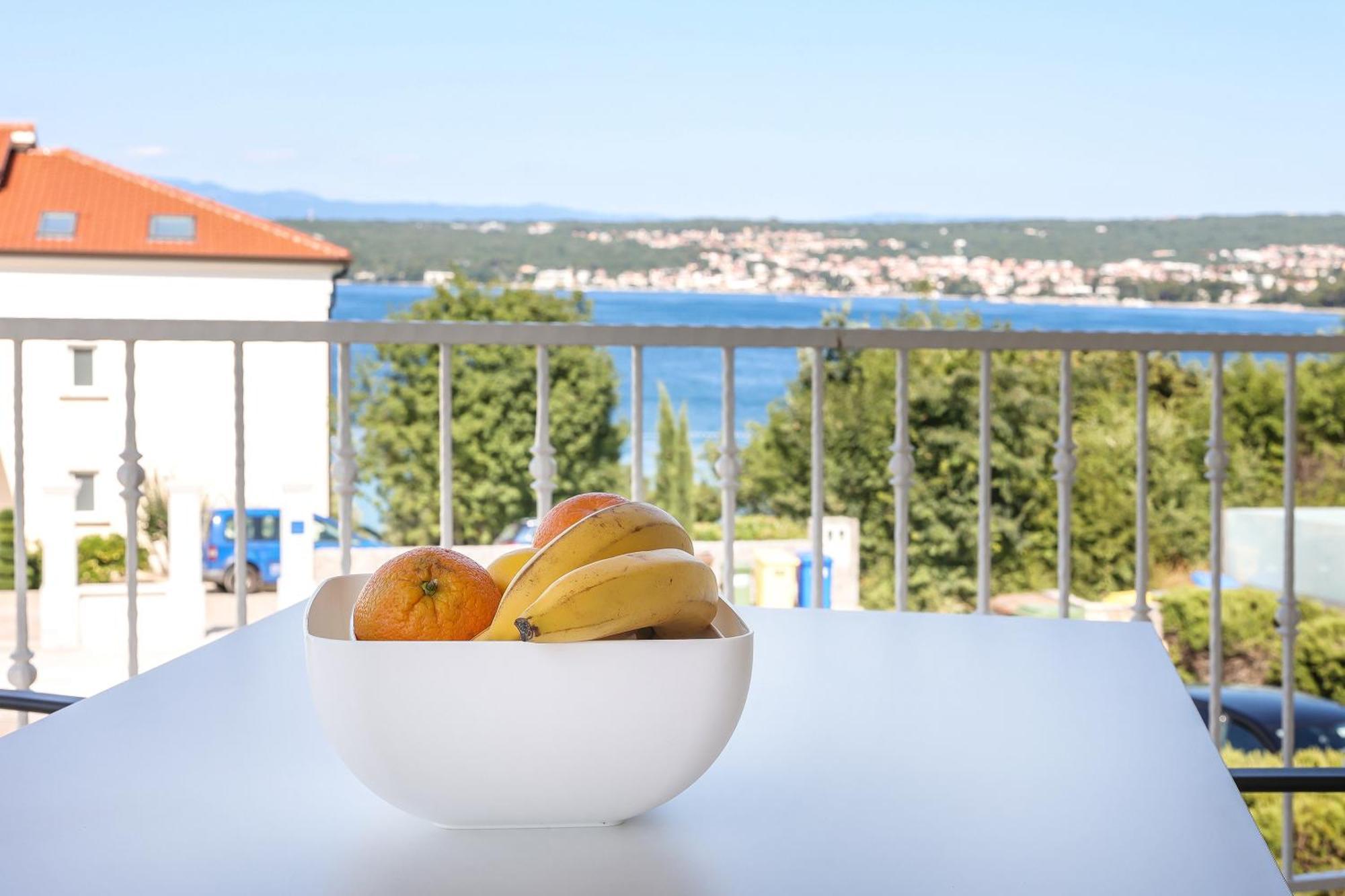 Apartamento Sea View By Moro Malinska Exterior foto